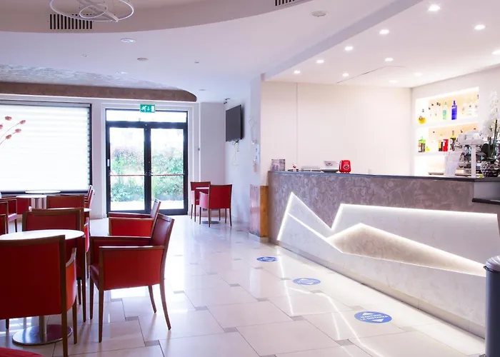 Duca Degli Abruzzi Монтесильвано