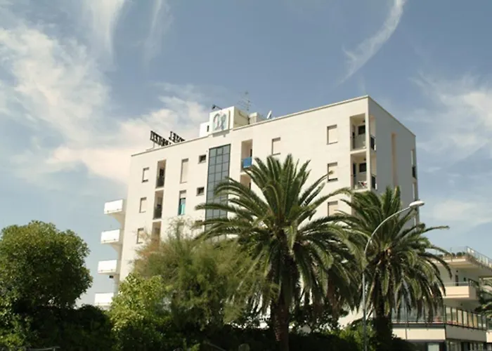 Duca Degli Abruzzi Монтесильвано