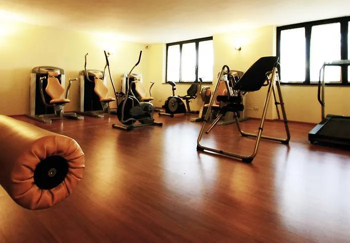 Duca Degli Abruzzi Монтесильвано