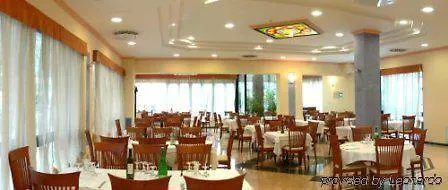 Duca Degli Abruzzi Отель Монтесильвано