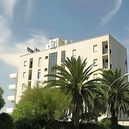 Duca Degli Abruzzi Hotel 3*